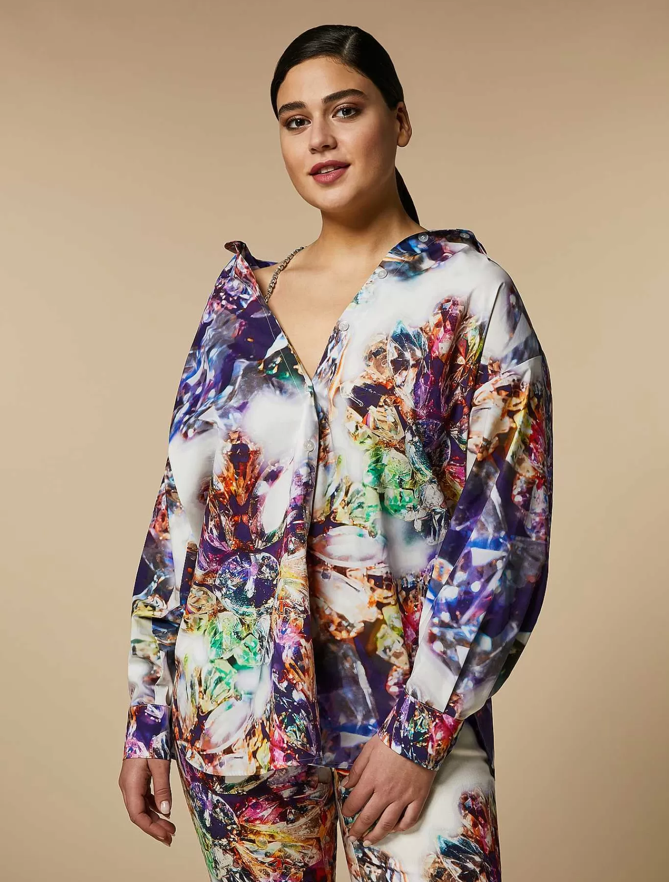 Shop Chemise En Popeline Ornee De Chaines En Strass Femmes Blouses Et Chemises