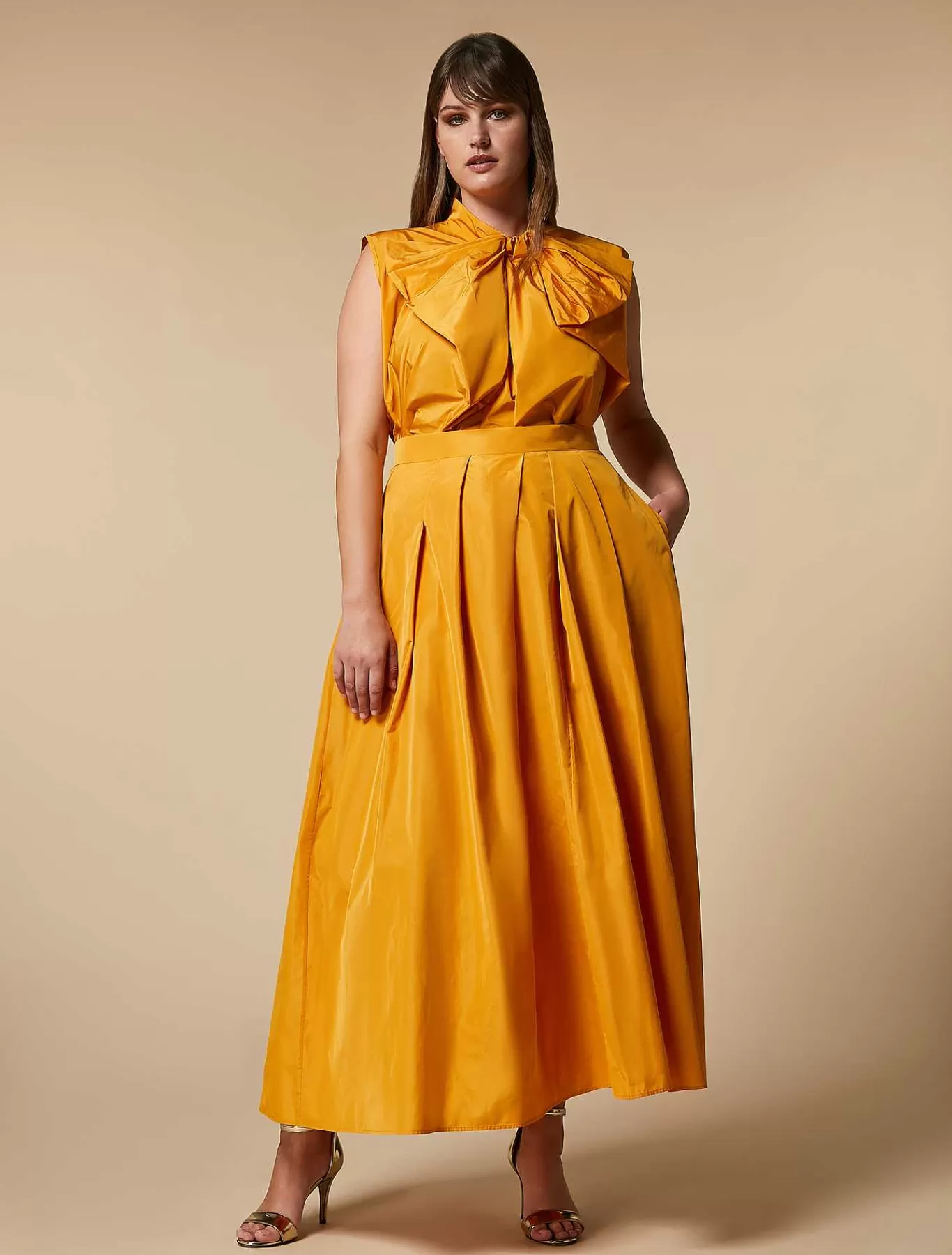 Hot Jupe En Taffetas Femmes Vêtements De Cérémonie