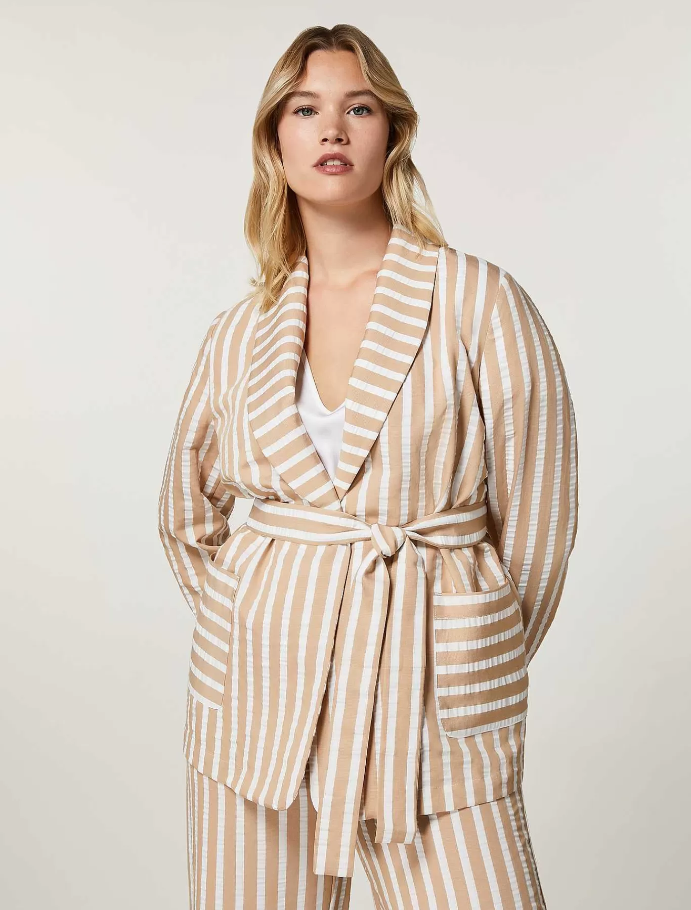 Hot Veste En Viscose Jacquard Femmes Veste Et Blazers